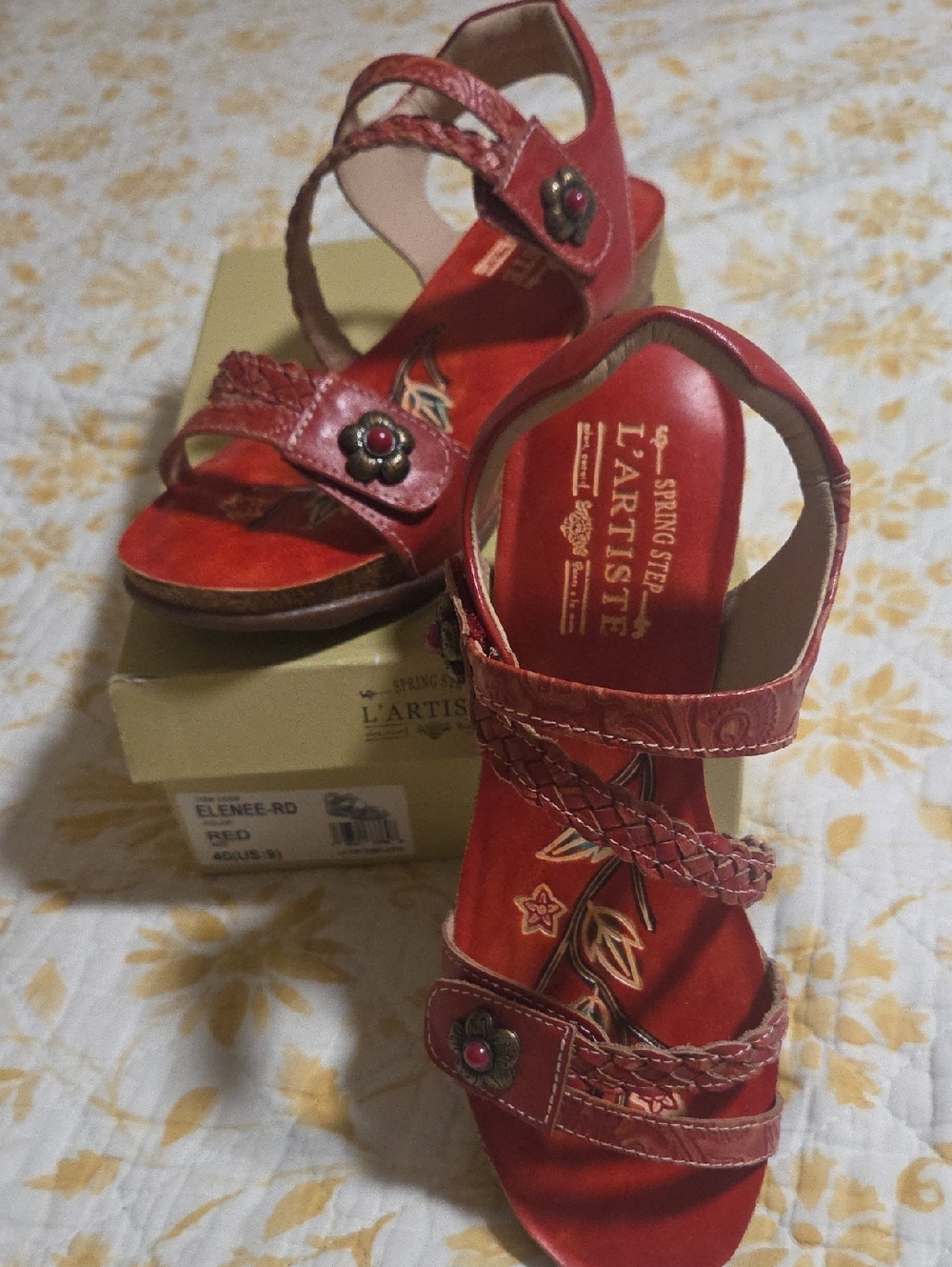 L'ATISTE Red Braided Floral Accent Wedge Sandals 40 (US 9)